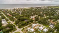 Vilano Beach Vacation Stop. 2 masters, Private Heated pool, Steps to the Beach!