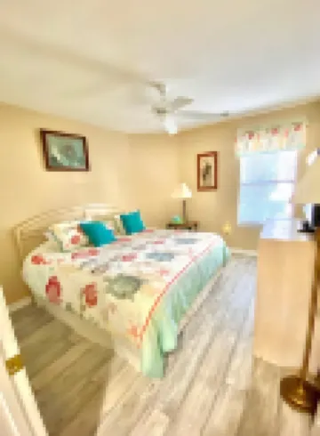 Pawleys Island True Blue Villa, ground floor with 3 bedrooms and 4 beds