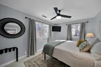 Burney Falls Bungalow - Comfy Atmosphere - Great Location!