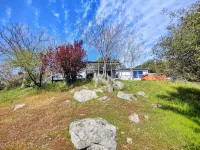 3Br Private 8 Acre Spa Retreat - BBQ, Patio, Views Hotels in Ahwahnee