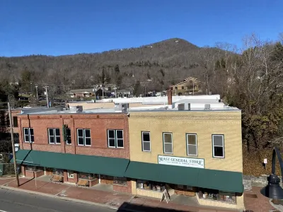 Brand New Listing! - King Suite on King Street Hotels near Hickory Ridge History Museum