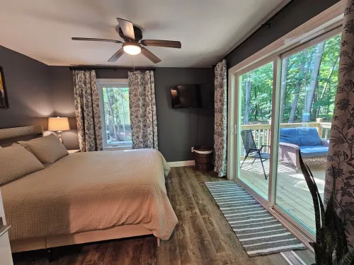 Newly Constructed Home with Lake Access, Golf and all Canandian Lakes Amenities Hotels in Mecosta County