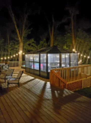 Fully renovated private & cozy 3 bdr cottage with hot tub close to Warren Dunes