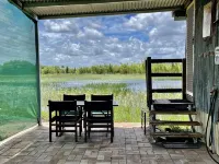 Cabin in the dam paddock, 10 min to the beach. Hotels in Maroochy River