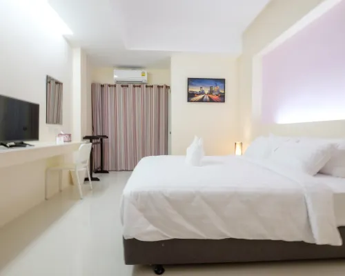 Wisdom Hotel Hotels in Mueang Samut Songkhram