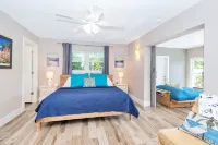 Large 4/3House - 7MIN WALK 2 BEACH!-Tiki, Heated Pool & Bikes Included