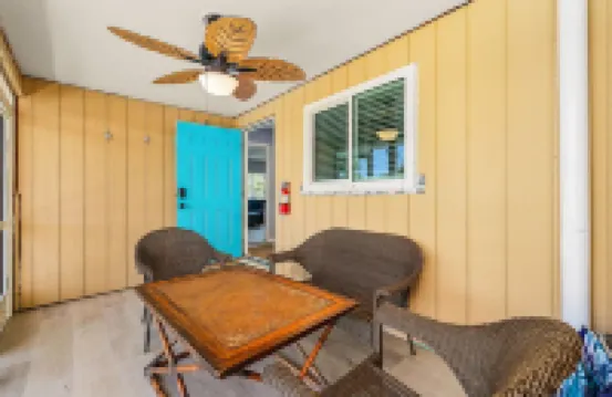 Beach Lovers Welcome, #303