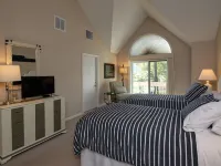 Ocean Edge Luxury Condo,  Constantly Updated, Just steps to Arbor Pool Hotels in Brewster