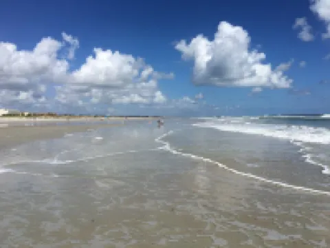 SeaWinds Dreams Premium Beachfront/Oceanfront Condo-w/Private Beach Access