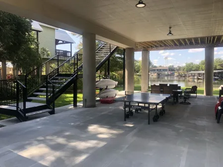 Family Getaway - LBJ Waterfront - Beautiful Lake Views - Game Room - Boat Dock