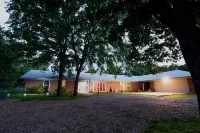 Private 7 Bedroom Country Home On 5 Acres 10 Min From The Lake- Events/Reunions