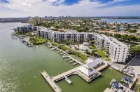 Beautifully Updated 1-Bedroom Condo in Charming Olde Marco