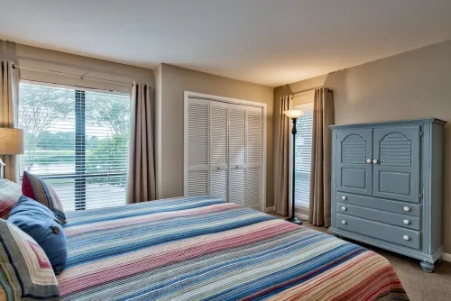 Clean, Comfy, Casual. Beautiful Resort Views. Golf Cart Incl.