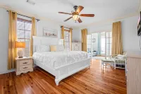 Oceanfront 3Br/2BA. Sleeps 10. Private Beach. Gulf Views. Ocean Springs