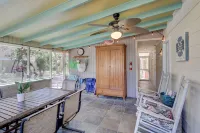 NEW RESORT-STYLE POOL, CUTE HOUSE, 88 STEPS TO SAND!