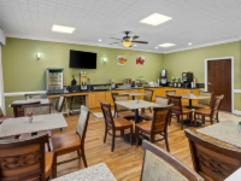 Quality Inn Fayetteville Near Historic Downtown Square Hotels in Fayette County