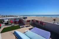 Beachfront -escape to California’s best kept secret Silverstrand Beach.