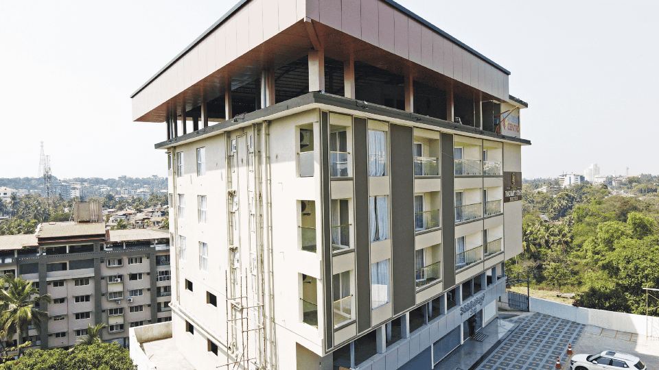 Hotel Radiant Star Suites