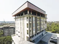 Hotel Radiant Star Suites Hotel dekat Jagadambika Temple