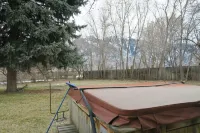 Utah Large Ski Home on access road to Alta / Snowbird- on ski bus route Hotels near Le Jardin