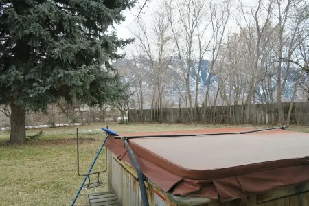 Largest Ski Home In Sandy. Minutes from Resorts