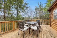 Amazing Grace Cabin at Red River Gorge! Million dollar views! Sleeps 12! Hot tub
