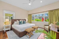 Groundfloor Family Villa for 8 • 3BR Steps to Beach • Pool, Tub & Private Lanai