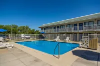 Motel 6-Bellmead, TX - Waco - Pool