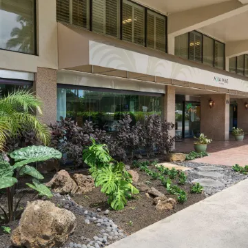 Aqua Palms Waikiki Отели рядом с достопримечательностью «Мэджик Айленд»