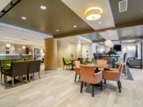 คอมฟอร์ตอินน์ ราเลห์ มิดทาวน์ โรงแรมในราเลห์