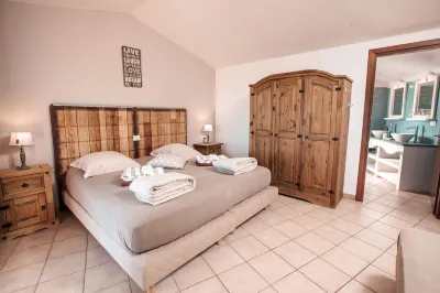 Exceptional villa: 400 m²  for 15 people, with pool Hotel in zona Spiaggia Foxi e Lioni