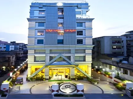 Gargee Grand Patna Отели в г. Патна