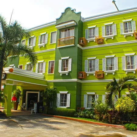 Hotel Camila 2