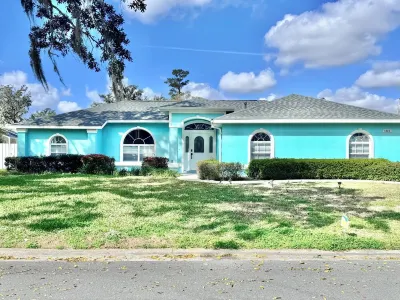 Charming 3-bedroom house in enchanting Ocala with WiFi, AC Hotel in zona Amtrak - Ocala