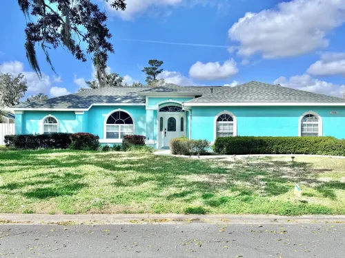 Charming 3-bedroom house in enchanting Ocala with WiFi, AC