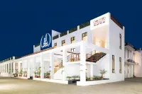 TDI CLUB RETREAT Hotels near Block 2 Park
