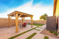 Spacious 4-bedroom house in amazing Phoenix with fitness room, WiFi Các khách sạn ở Desert View