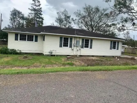 Cozy, Spacious and Clean Home, Close to I-10