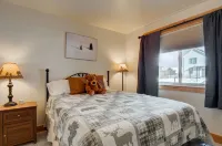 Bozeman's Modern Retreat: Experience Rustic Luxury