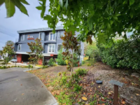 Lakeview Hotel Hotels in Kirkland