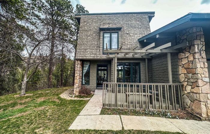 New! Hilltop House in the Canyon