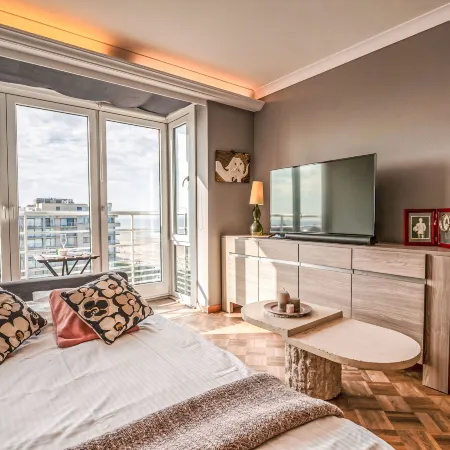 Ravenna 902 with Seaview
