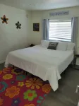 Hot tub, Steam Shower, Playground, & Gym, in Charming Home! Hotels near Walmart Garden Center