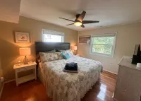 DuckUtopia-Pool/HotTub/Private Dock/0.3mi to Beach