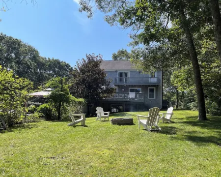 Pool, Large 4+ Bedroom, Lots of Room with Private Yard โรงแรมในSandwich