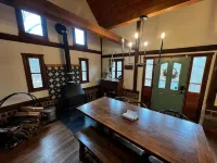 Nature Lover’s Cabin Retreat - private 24 acres w/trails and pond!