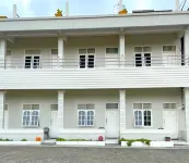 Penginapan Cendrawasih Hotel dekat Toko Oleh oleh khas silalahi Danau Toba