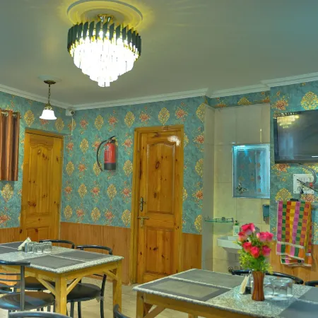 Hotel Town Centre , Srinagar