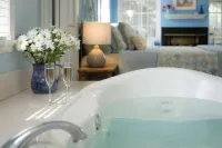 Montford Inn & Cottages - Hot Tub