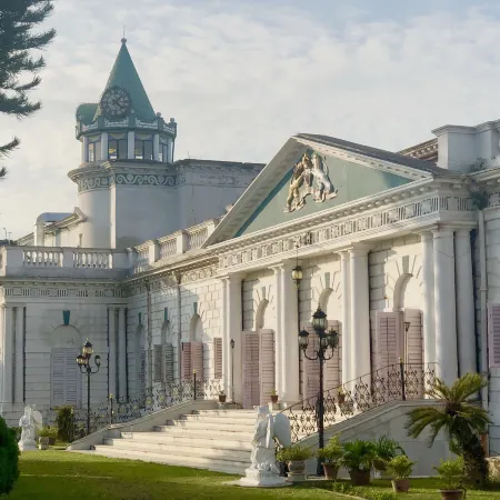 Cossimbazar Palace of the Roys ( Rajbari)
